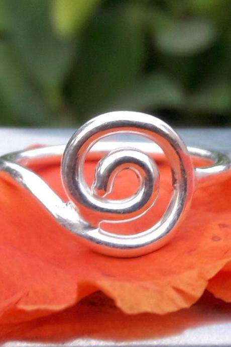 Spiral Ring, Silver Ring, Magician Ring, Women's Ring, Gift For Her, Meditation Ring, Statement Ring, Bohemian Jewelry, Unique Jewelry, Ring